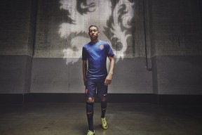 欧博-王者归来还是规则儿戏？莱万多夫斯基回归新规引爆电竞圈争议